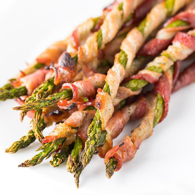 Bacon-Wrapped Asparagus Recipe In The Oven (Crispy, Paleo & Low Carb)