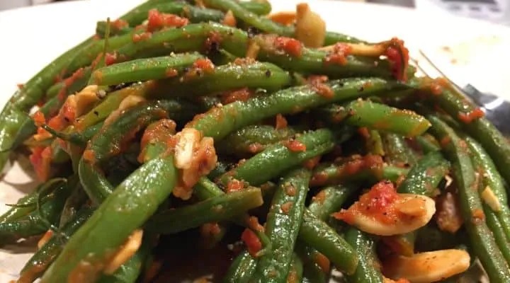 GAPS, Whole 30, Paleo, SCD Green Beans with Almonds (toasted) and Tomato Recipe